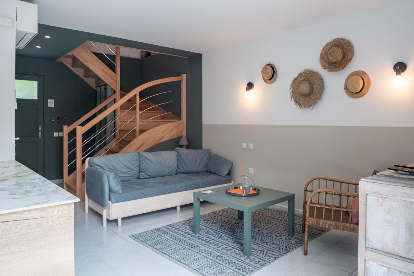 H De Surgeres Bed & Breakfast ภายนอก รูปภาพ